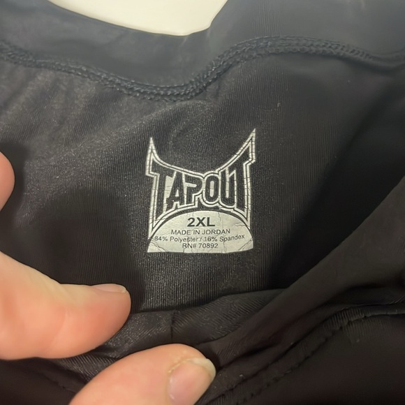 Tapout 2XL White Black Sleeveless Muscle Tank Top Graphic Shirt - Picture 5 of 5